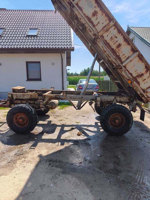 Przyczepa rolnicza wywrotka