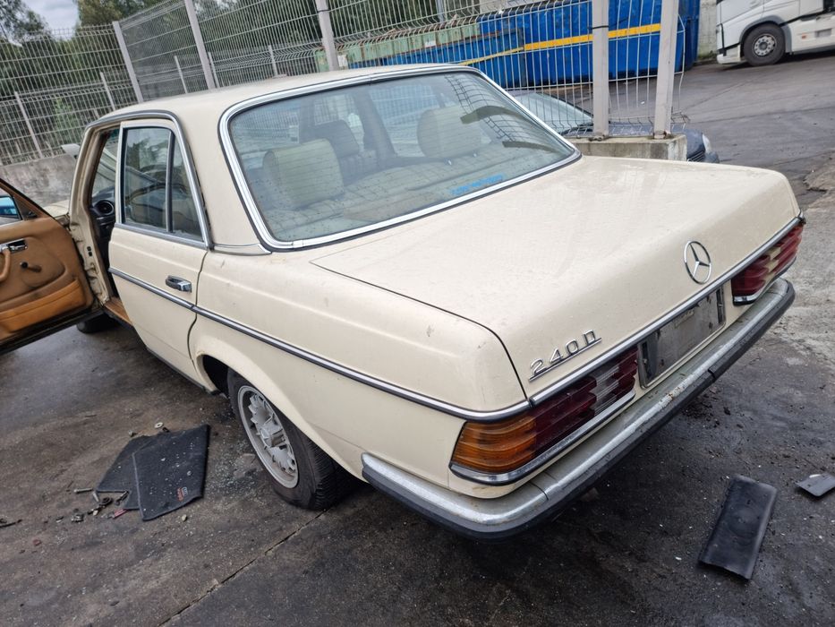 Mercedes 240d / 300d W123