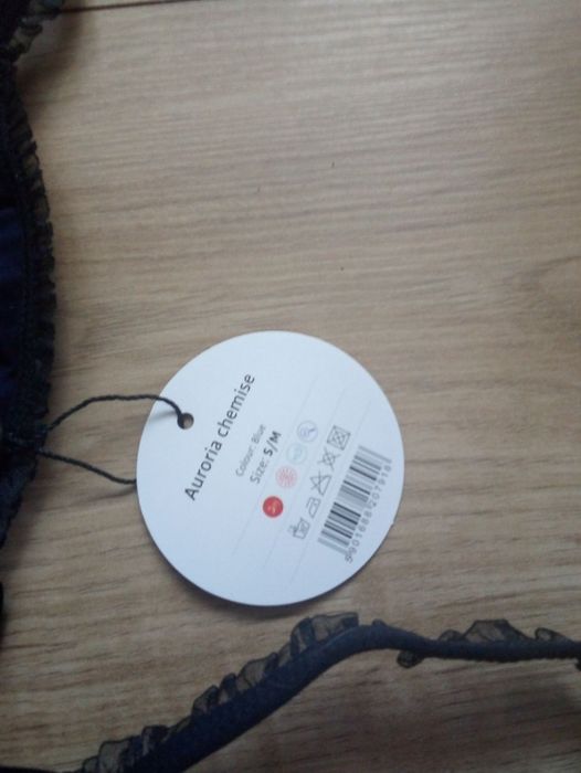 Damska piżamka z metkami