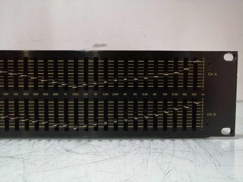 Korektor 31-Pasmowy Yamaha Q2031A