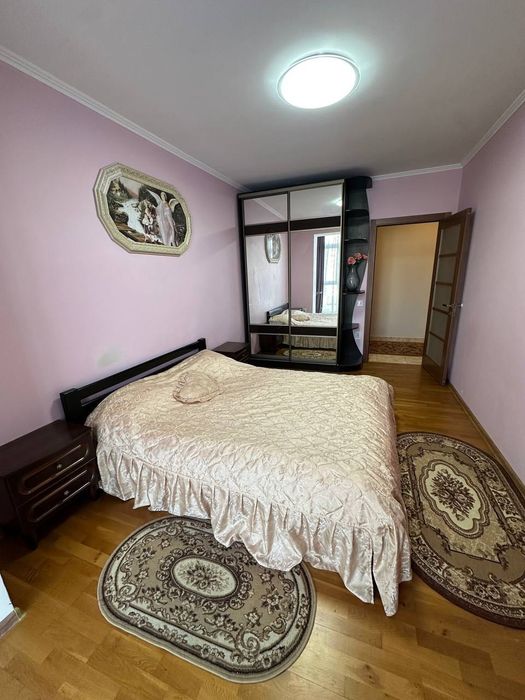 Оренда 2 км квартири поруч з центром