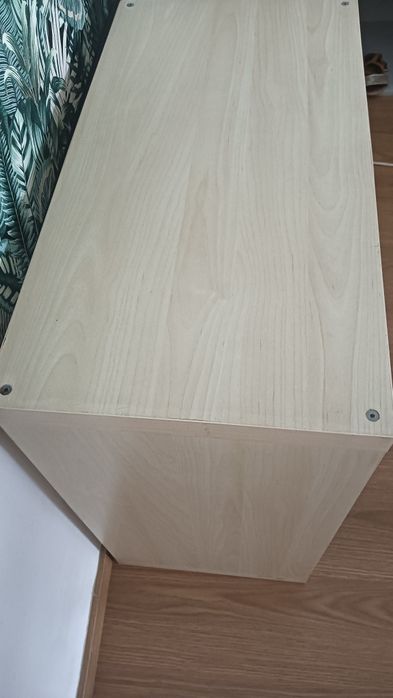 Estante castanha IKEA