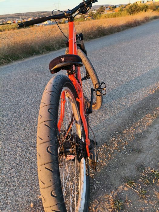 Bicicleta laranja jante 26