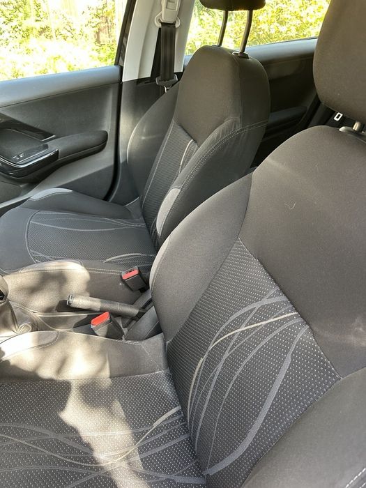 2013 Peugeot 208