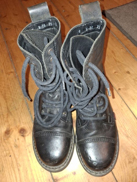 Lesta buty glany na 10 dziurek 38