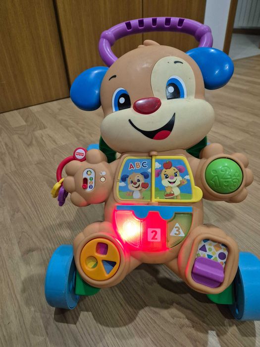 Andarilho de crianca com musica