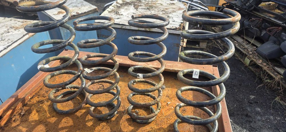 Nissan patrol zawieszenie  OME lift 2" komplet sprężyn