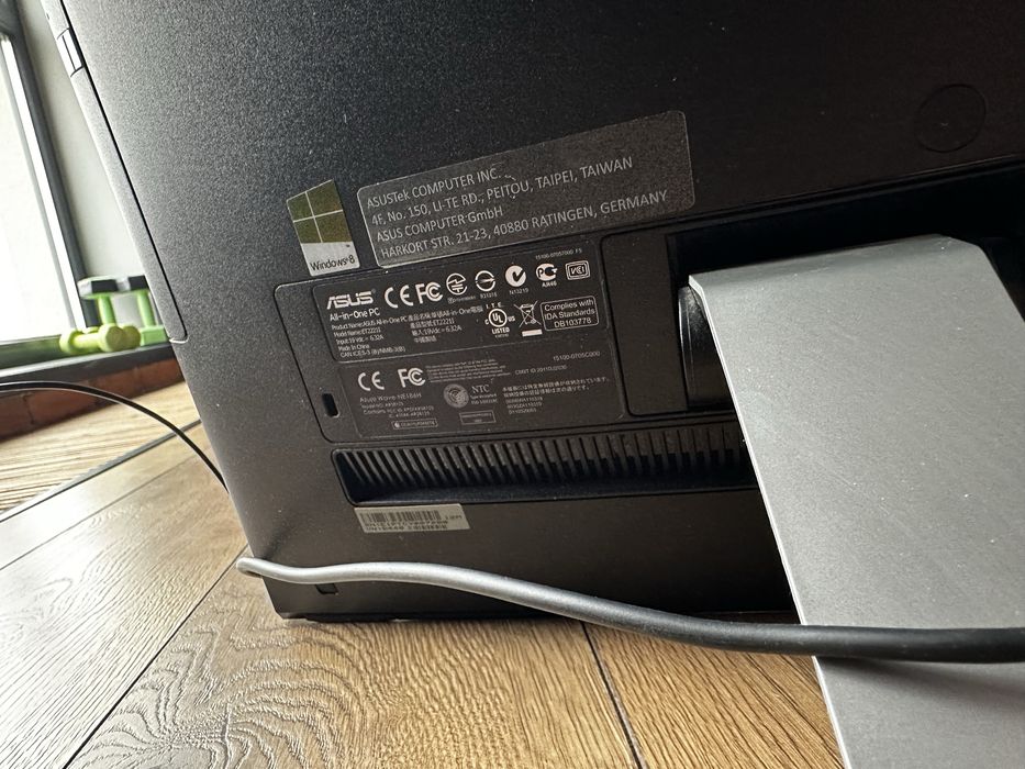 ASUS ET2221I-B85 21.5″ ( екран пошкоджено)