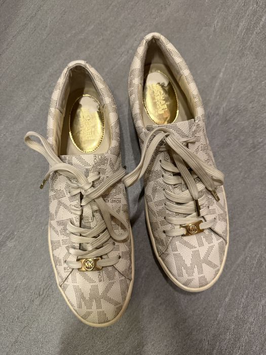 Кросівки бежеві Michael Kors