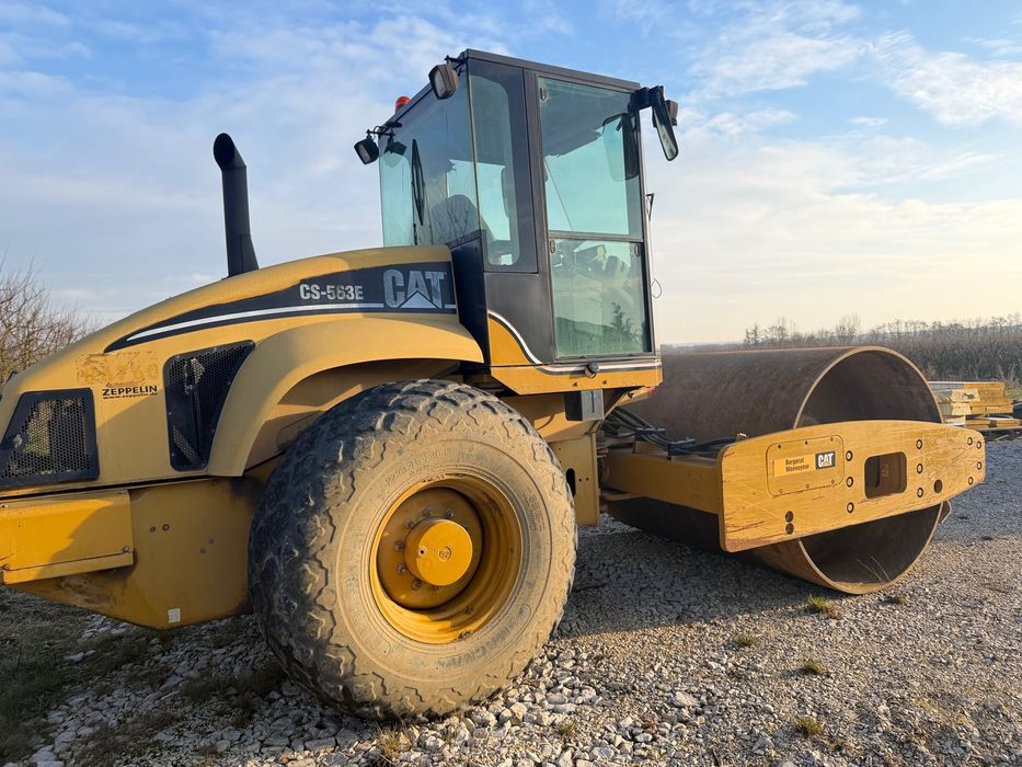 Caterpillar CS-563E