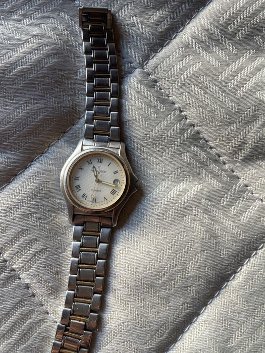 Продам часы romanson