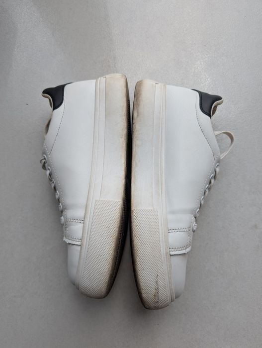 Białe sneakersy damskie Born2Be