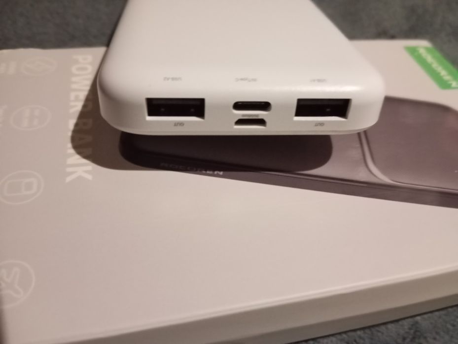 Повербанк Rocoren