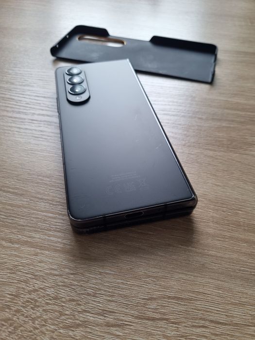 Телефон флагман Samsung Galaxy Fold 4 12/512gb + чехол