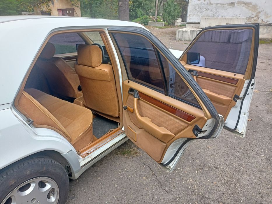 Мерседес 124 1991