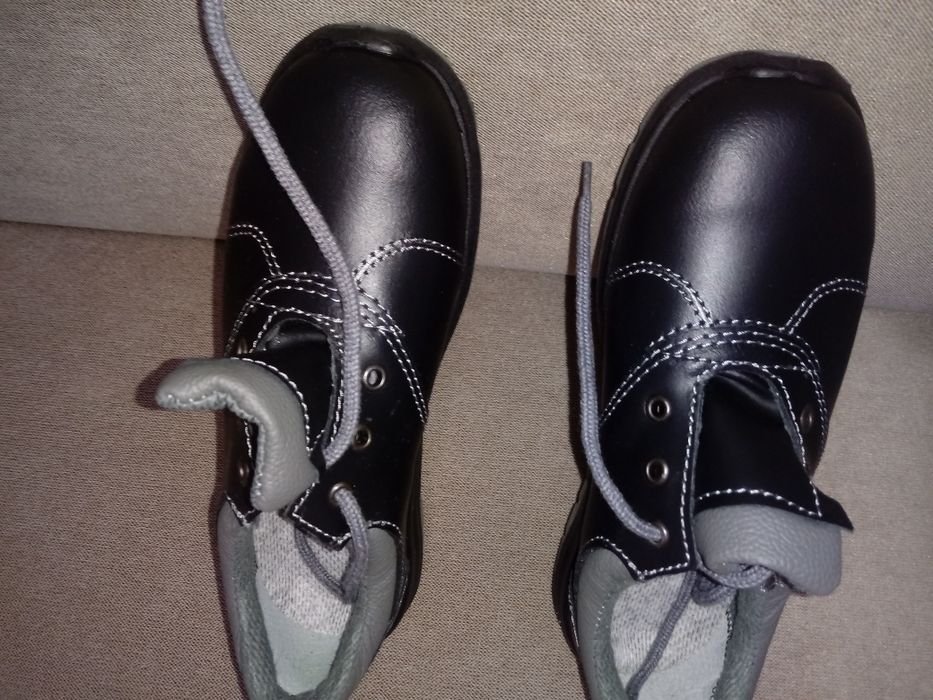 Sprzedam buty robocze nowe