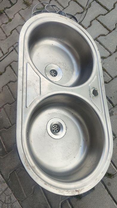 Lava loiça em inox.