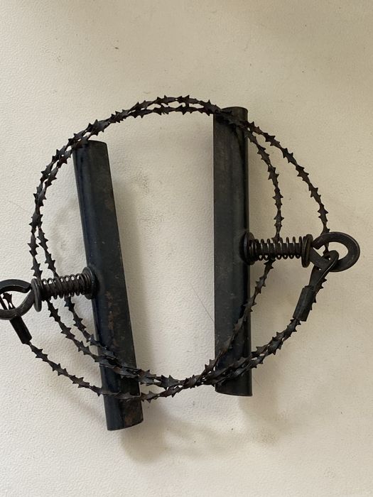 Продам карманную струнную пилу.