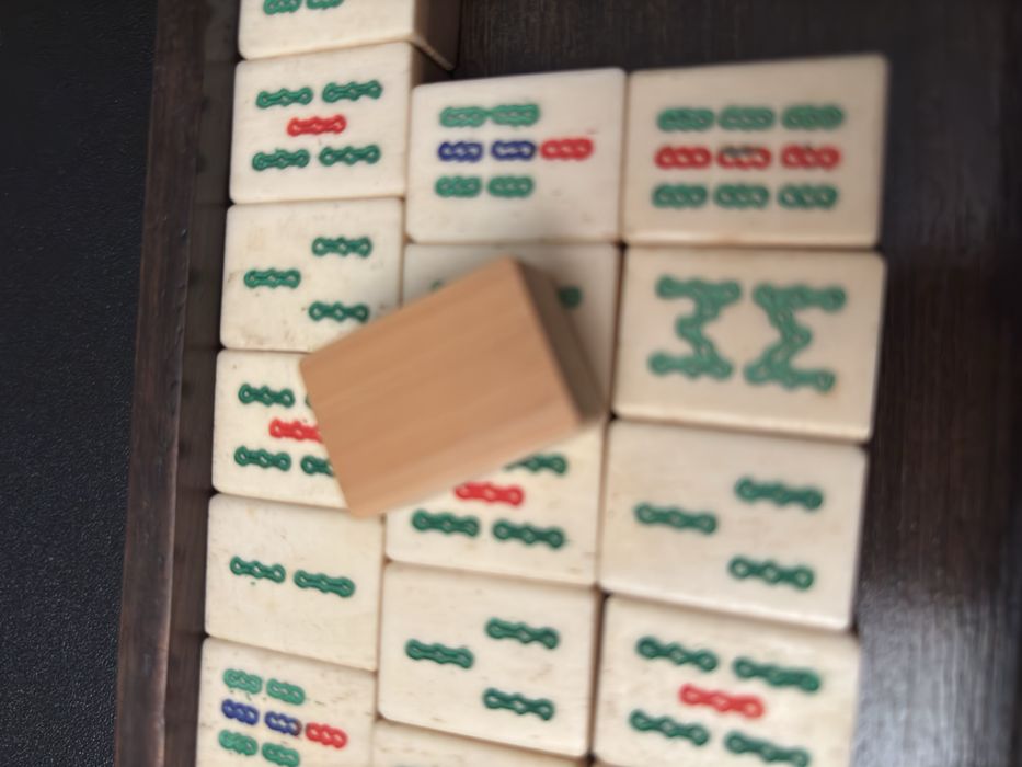 Caixa de madeira de Mahjong.