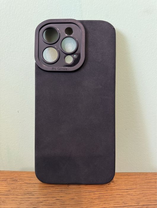 Стильні чохли для iPhone 15 Pro Max та 12/Pro