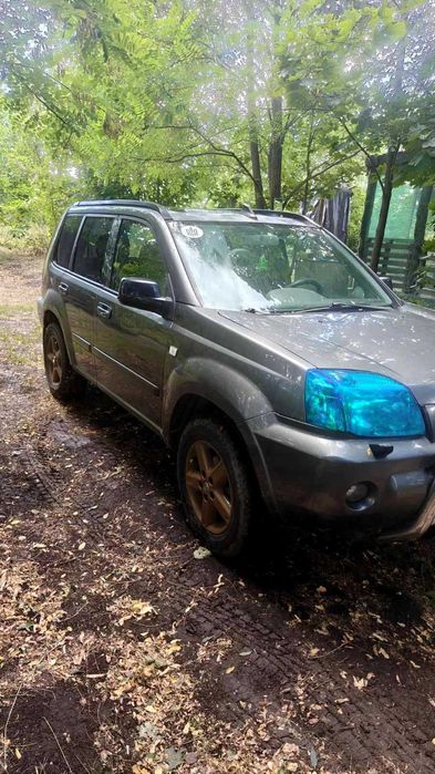 Позашляховик, авто для військових. Nissan X-Trail