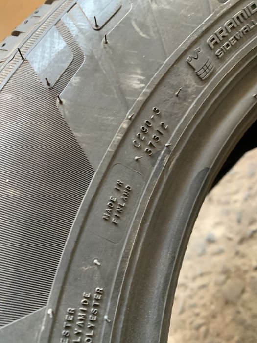 нові 205/65R15C Nokian Hakka C2 (102/100T) літні шини на бус