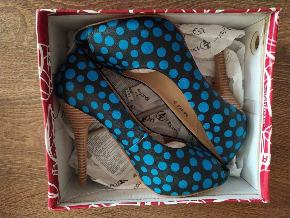 NOWE! Buty Tomasso Taccardi - czółenka damskie, szpilki rozmiar 38
