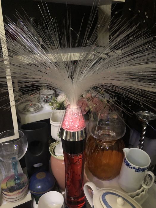 Лампа лавовая красная