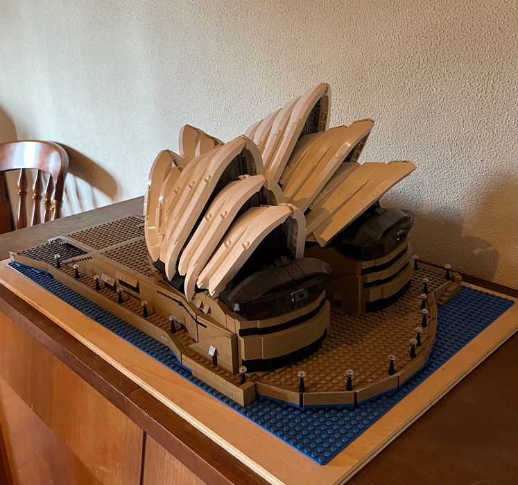 LEGO Creator 10234 Sydney Opera House