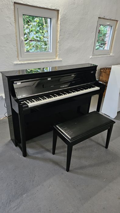 Komis, renowacja i strojenie instrumentów muzycznych