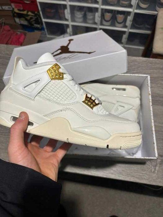 Jordan 4 Retro Metallic Gold R.41