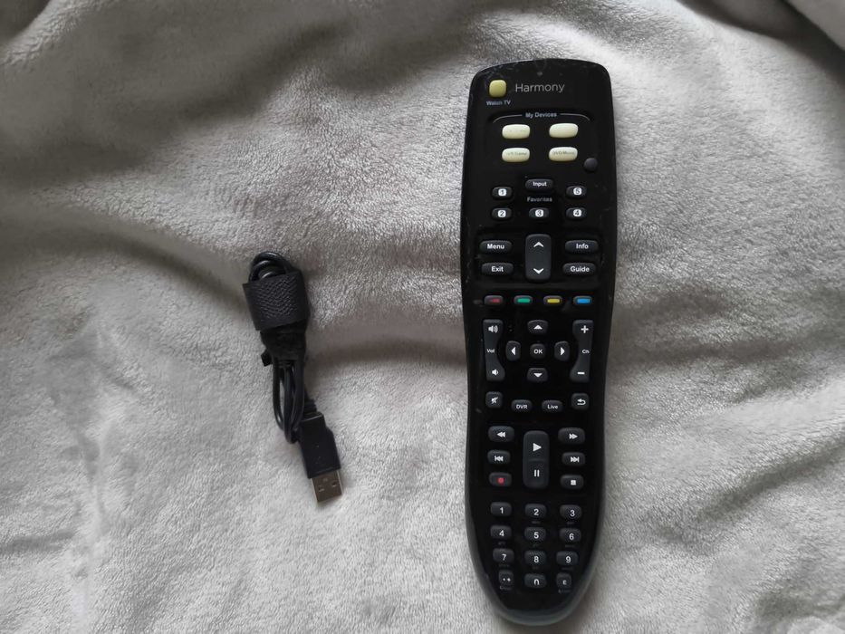 Pilot Logitech Harmony 350 do wielu urzadzen USB/IrDa