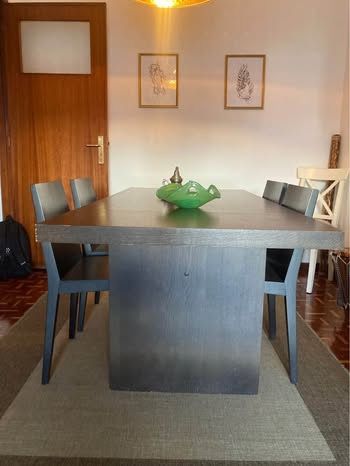 Mesa com 4 cadeiras
