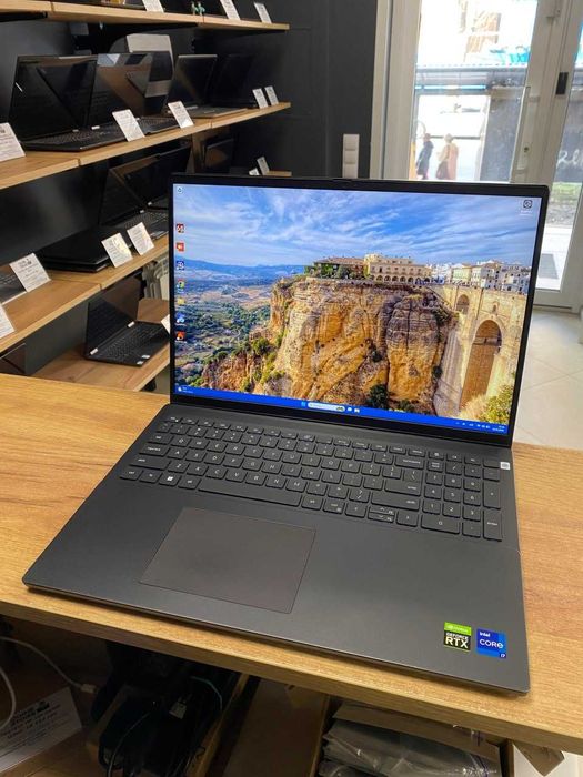 Dell Vostro 16 Full HD+/i7-12700H/16GB/DDR5/RTX 3050Ti
