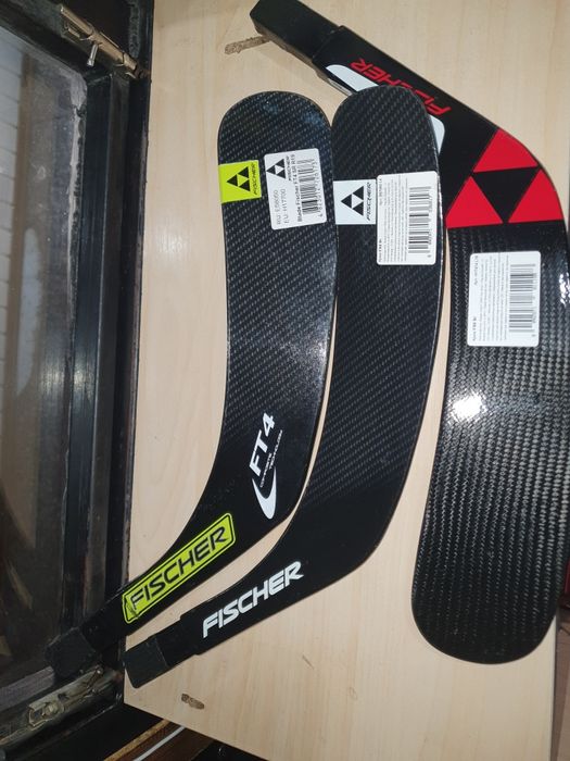 Продам хокейні клюшки