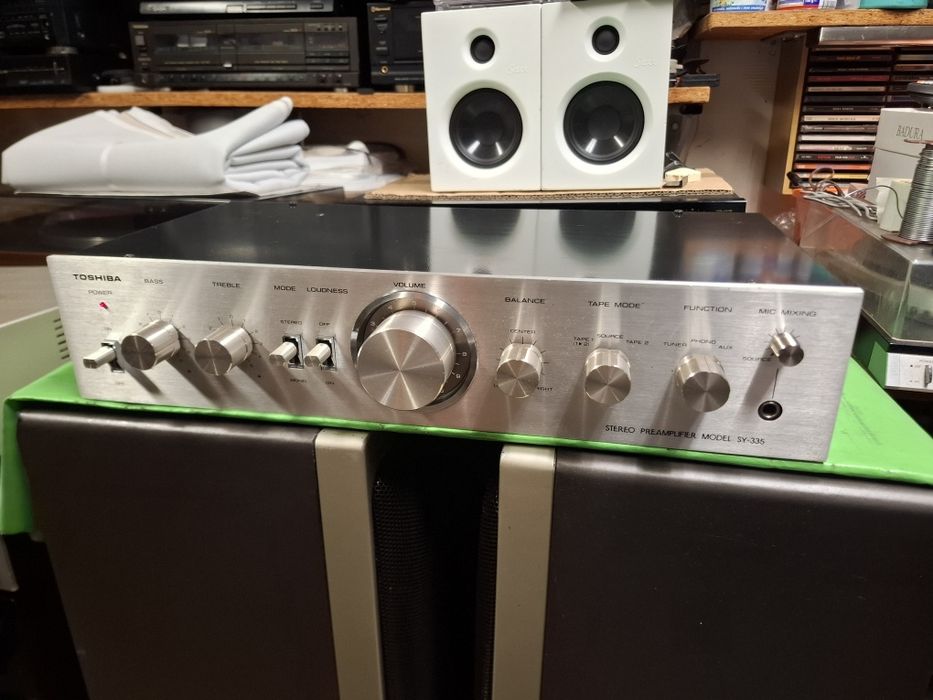 Przedwzmacniacz Toshiba SY-335