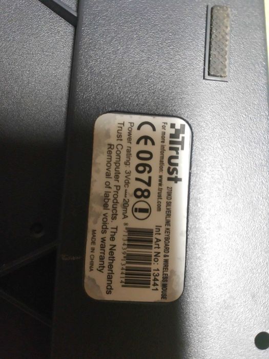 Keyboard in good condition 04Ø64552637417475121