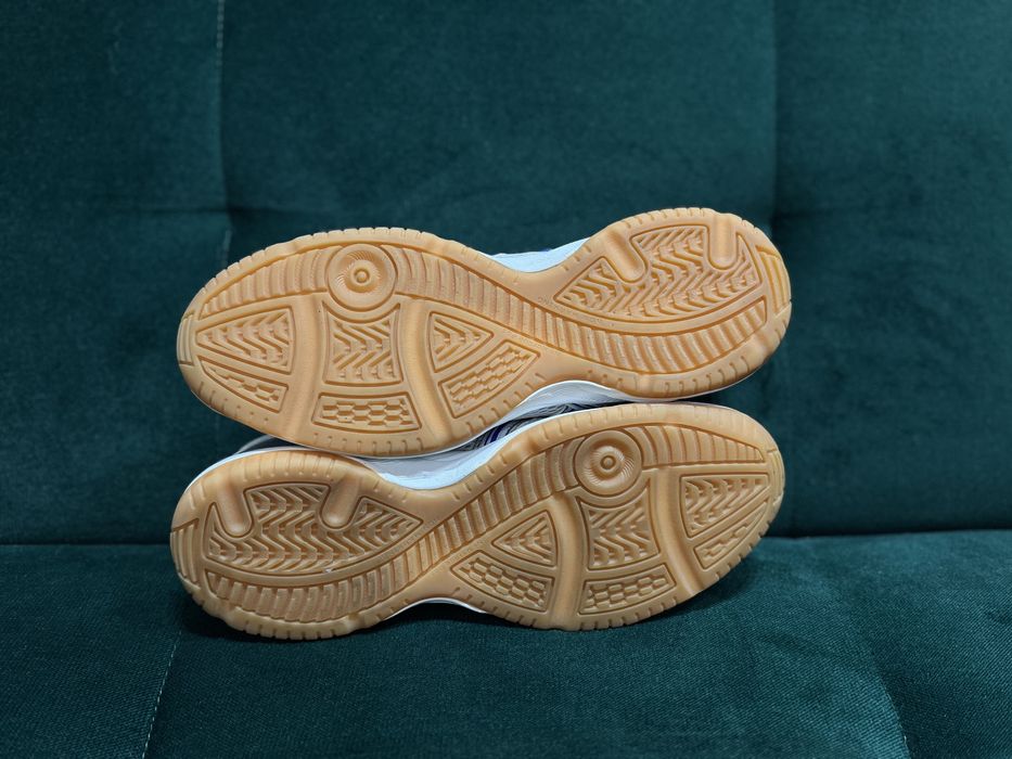 buty damskie firmy Asics