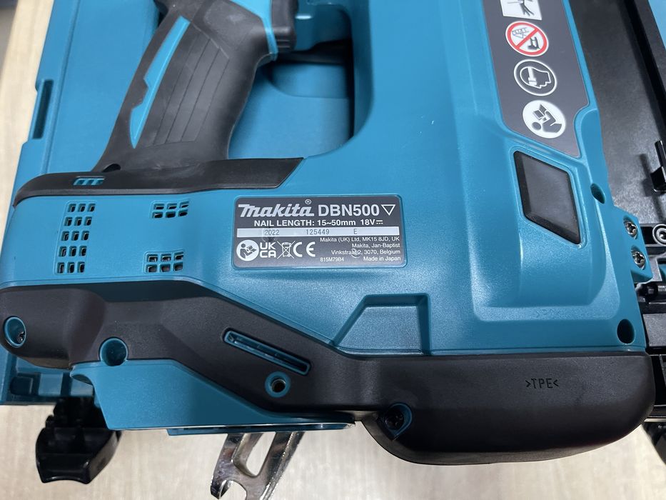 Makita DBN500 / акумуляторний фінішний нейлер Макіта