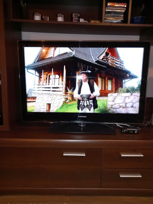 Telewizor Samsung 40 cali + tuner tv naziemnej