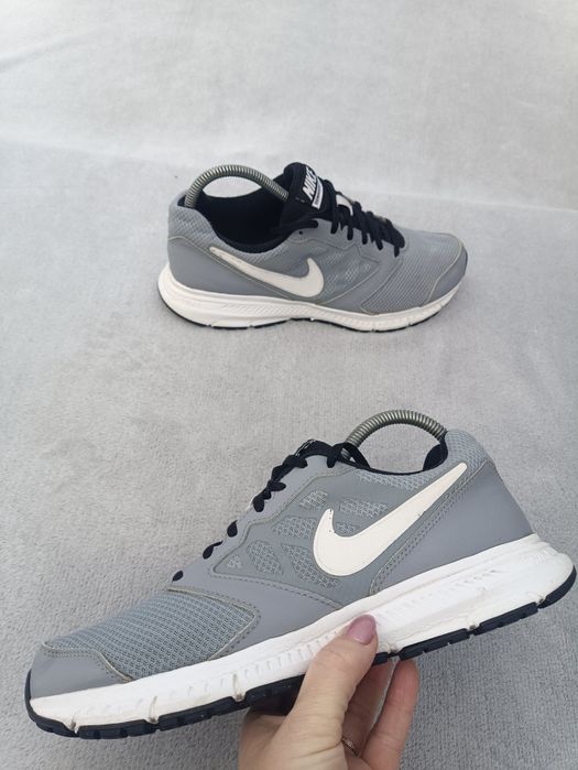 Мужские кроссовки Nike р42