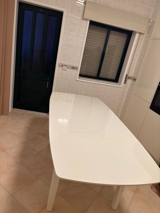 Mesas de jantar branca com 6 cadeiras