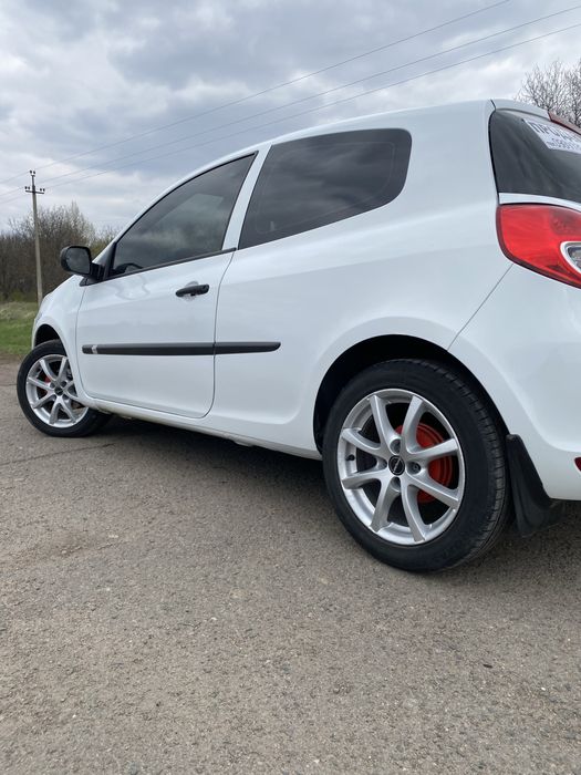 Продам Renault Clio III 2011 року