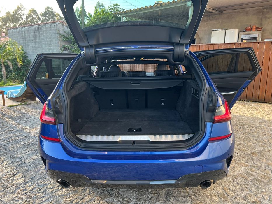 BMW 330e Touring Pack M