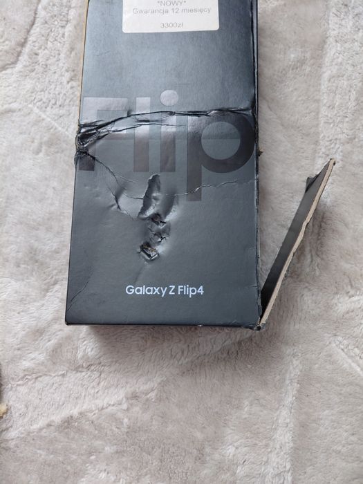 Samsung flip4  używany w dobrym stanie