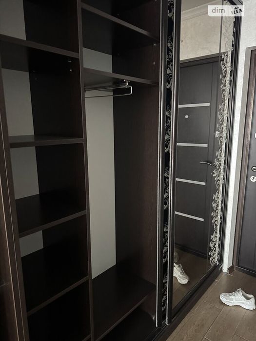 Продаж 3к квартири 98 кв. м на вул. Тролейбусна