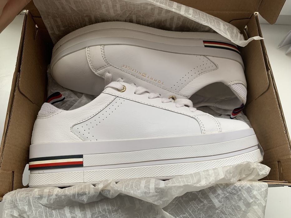 Продам кросівки кеди Tommy Hilfiger 38 розмір