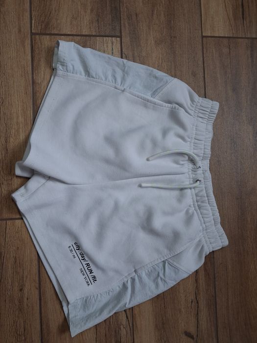 Shorty młodzieżowe - Zara