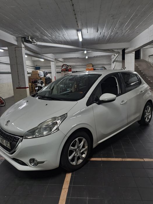 Vendo Peugeot 208 1.4 HDi 2013 Nacional