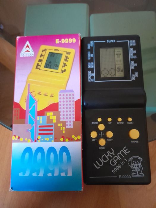 Retro konsola czarna.Nowa
